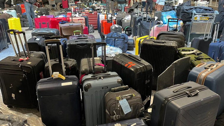 International Flight Connections and Luggage Recheck